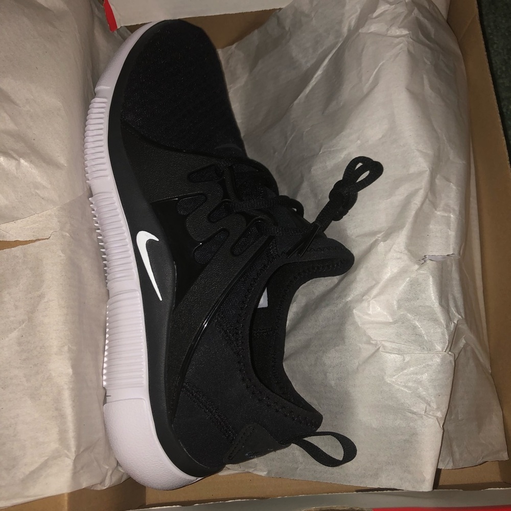 Nike Shoes - Picture 1 of 9
